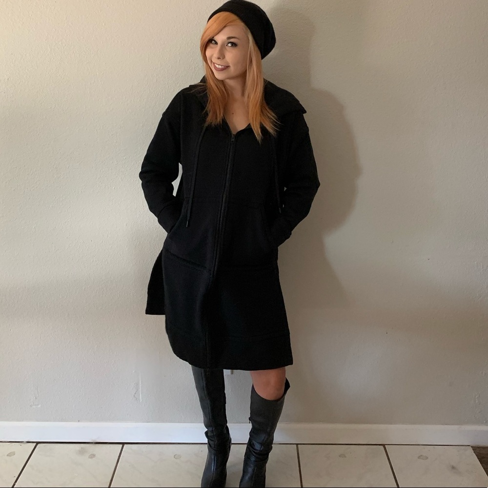 Athleta Tenacity Duster